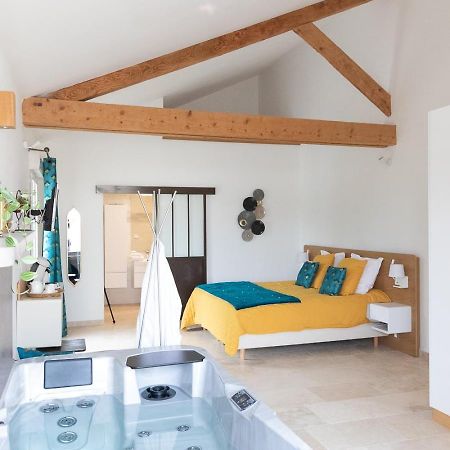 Bed and Breakfast Mas Des Tourterelles Jonquieres  Zewnętrze zdjęcie