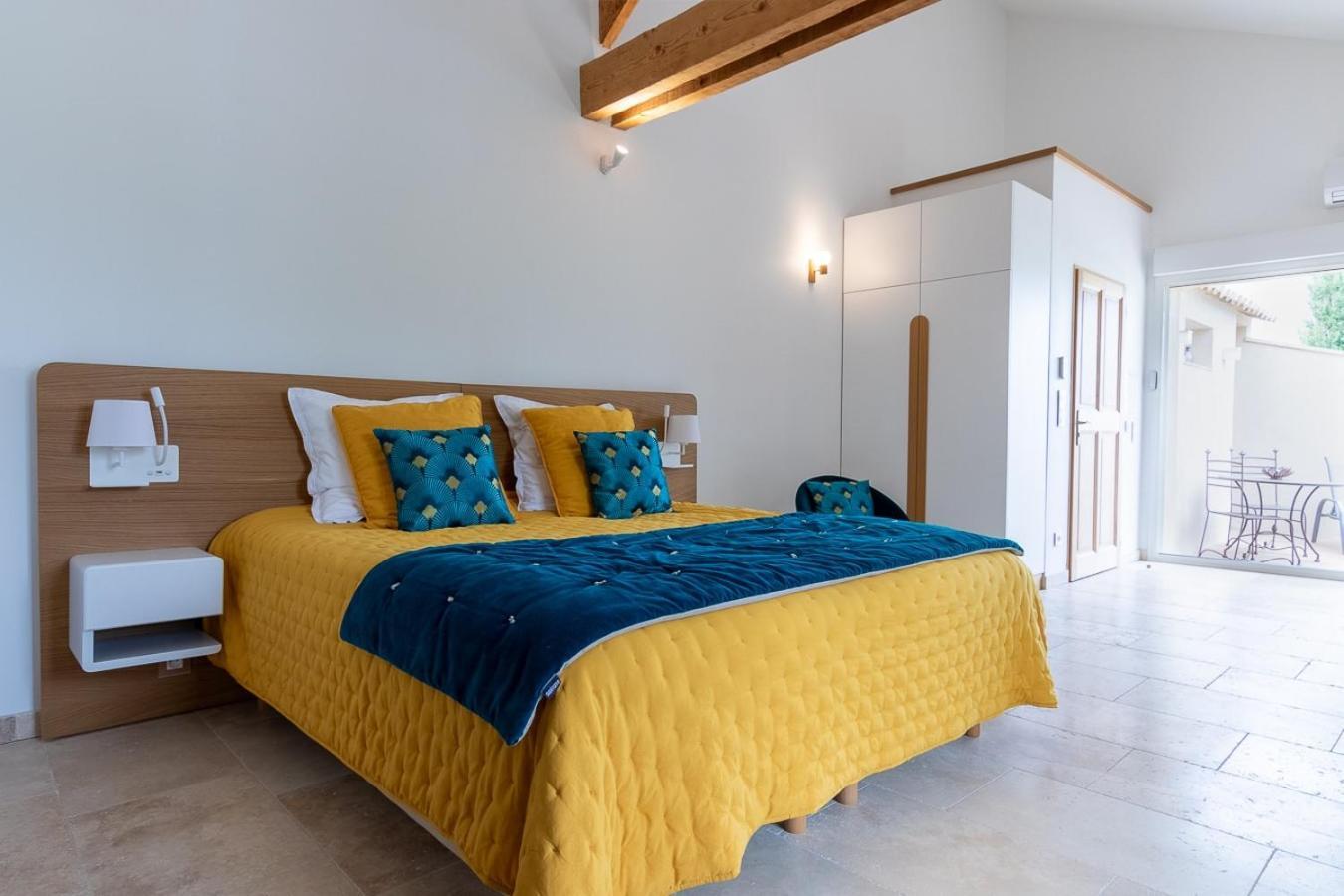 Bed and Breakfast Mas Des Tourterelles Jonquieres  Zewnętrze zdjęcie